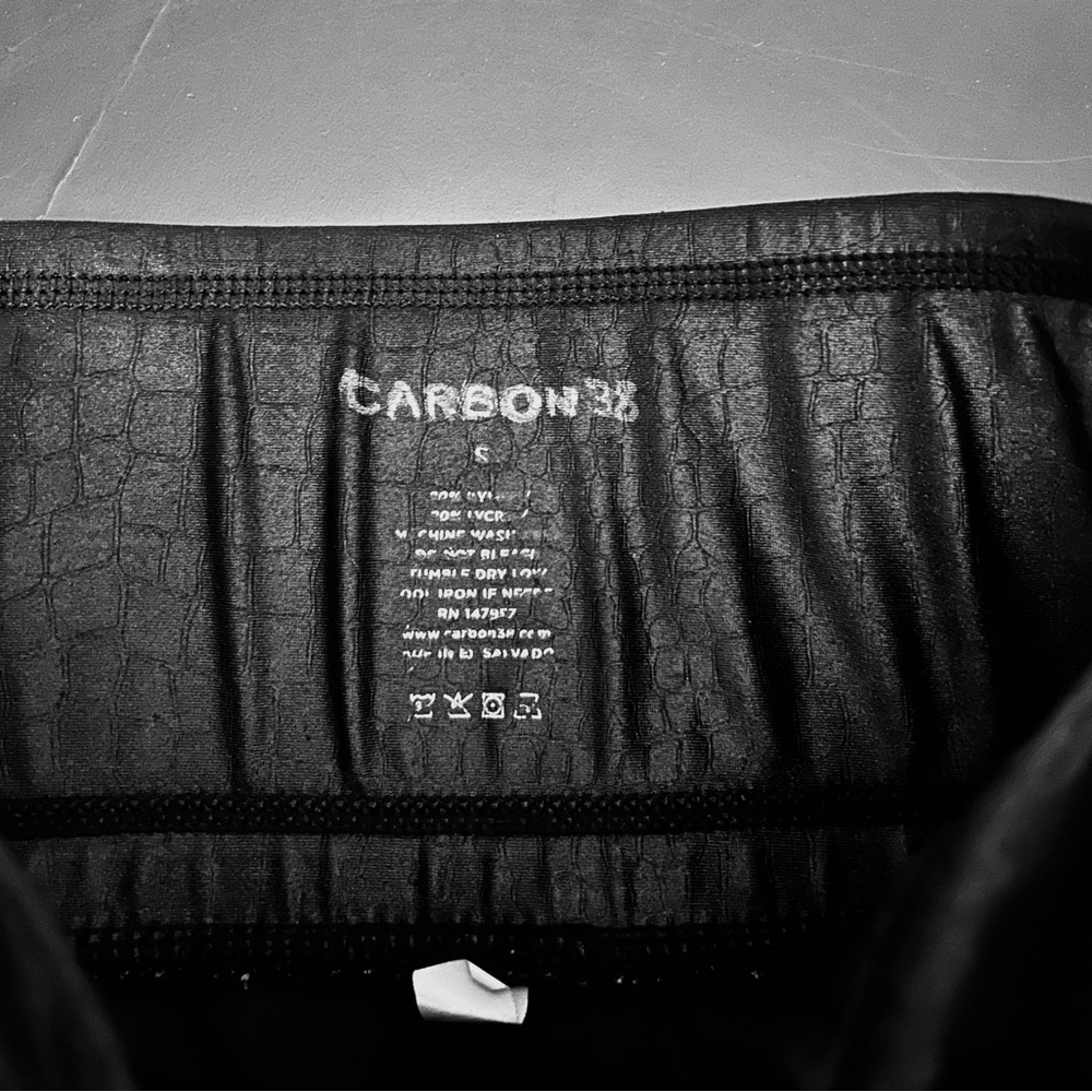 Carbon38 High Rise 7/8 Black Leggings in Croc Takara Shine - Picture 6 of 8